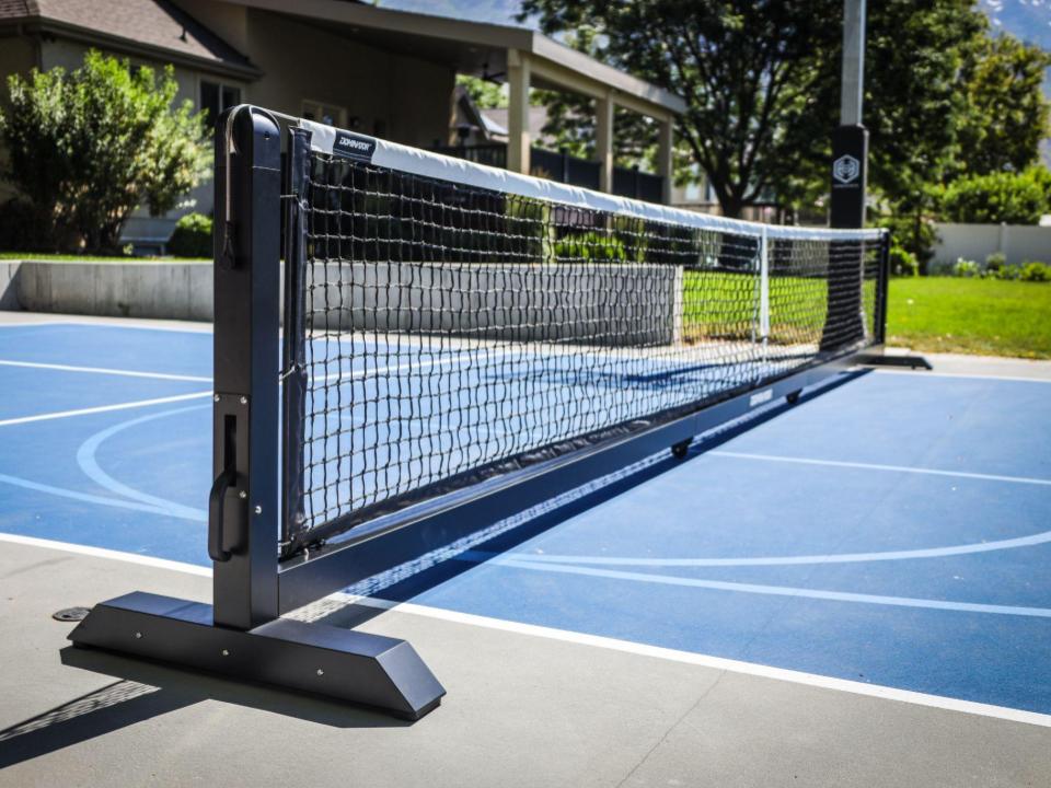 Dominator Pro Max Rolling Portable Pickleball Net